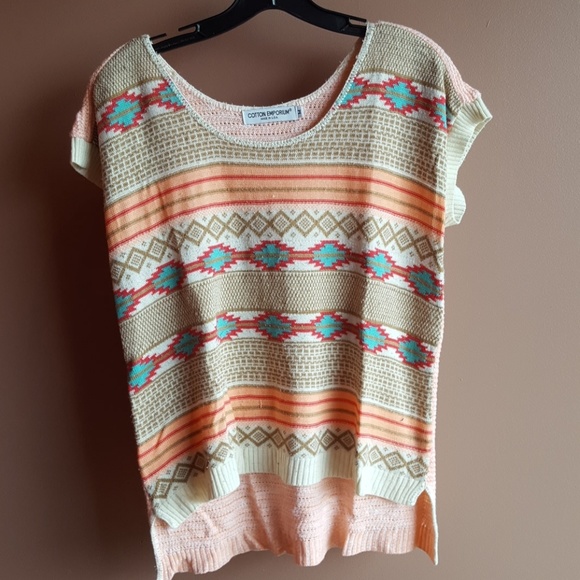 Aztec short sleeve sweater - Picture 2 of 5
