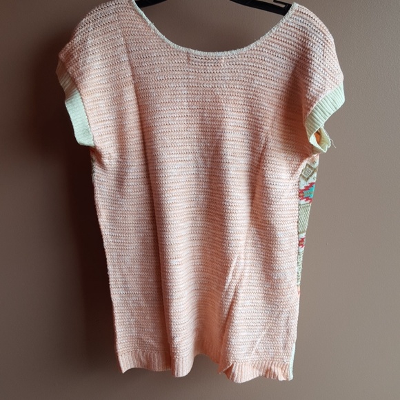 Aztec short sleeve sweater - Picture 3 of 5