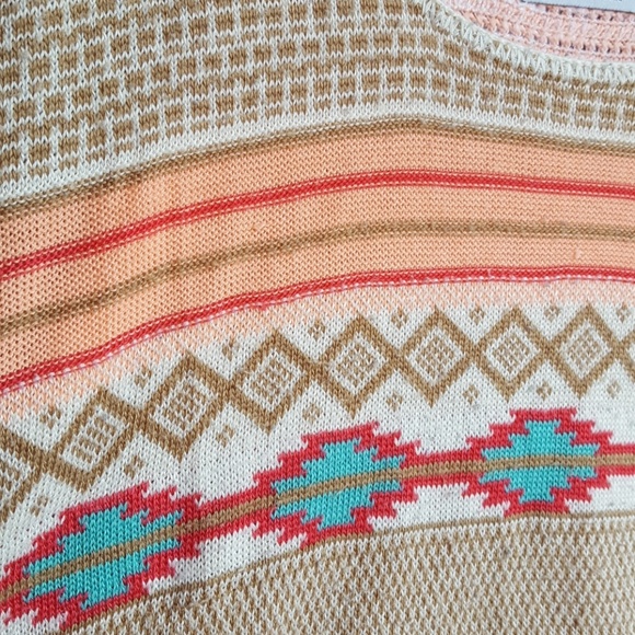 Aztec short sleeve sweater - Picture 4 of 5