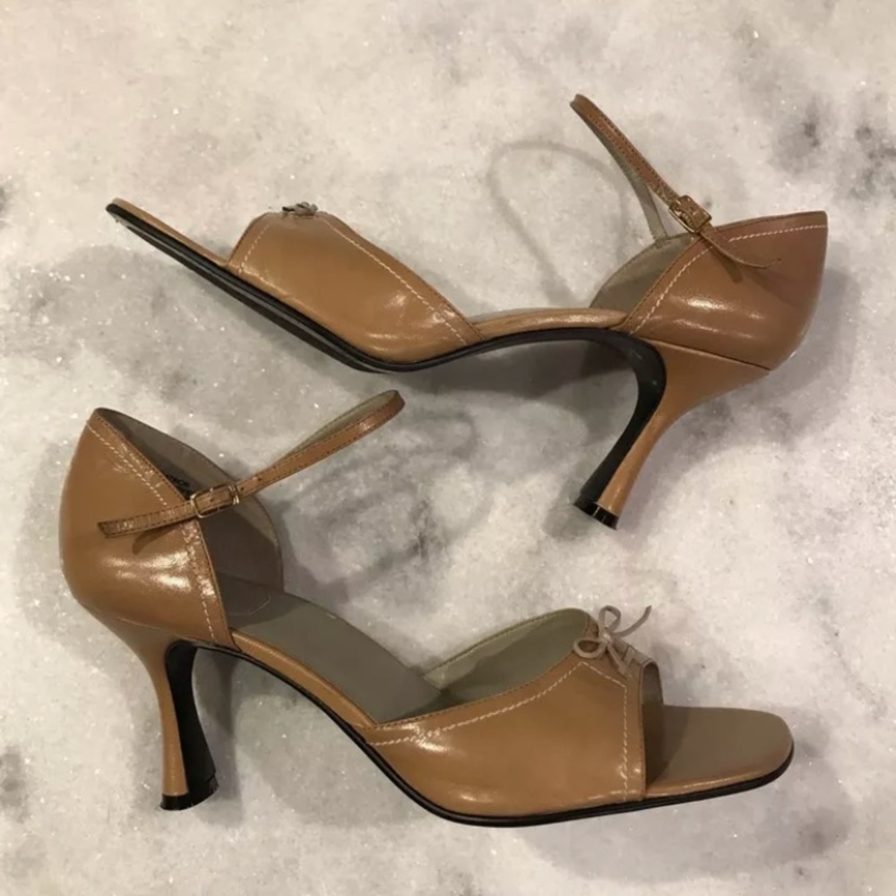 Bandolino Peep-toe Bow Heels