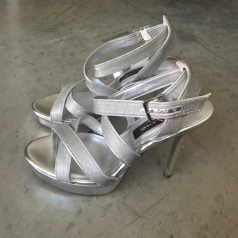 Nina New York Pumps