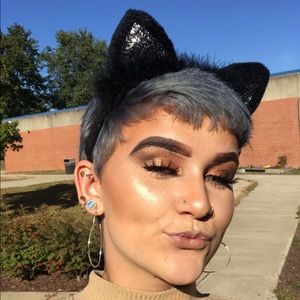 Meet your Posher, Chloe