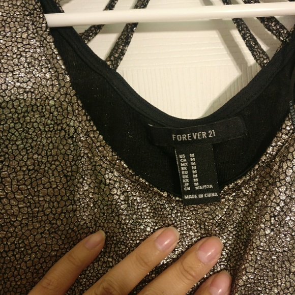 Worn ONCE metallic finish F21 crop top - Picture 2 of 4