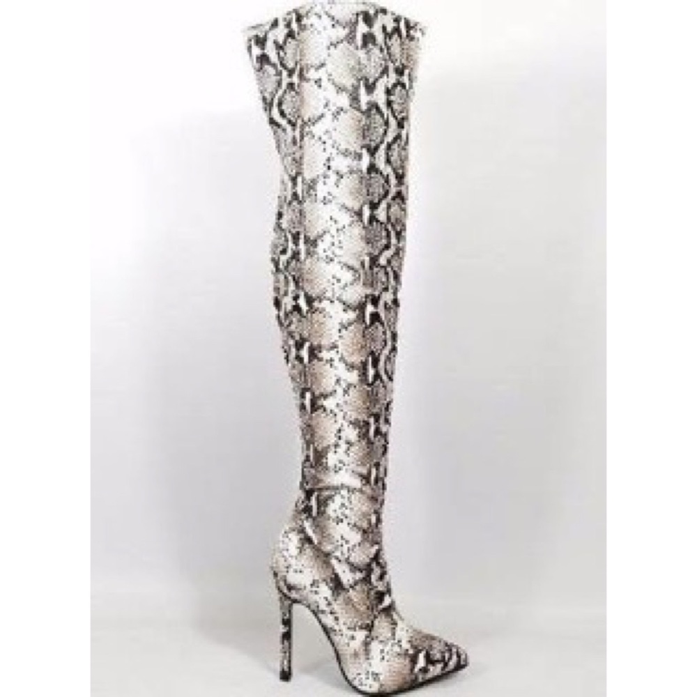 ❗️Last Pair❗️Snake Print Thigh High Boot