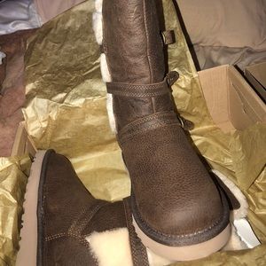 Brand new never been worn uggs