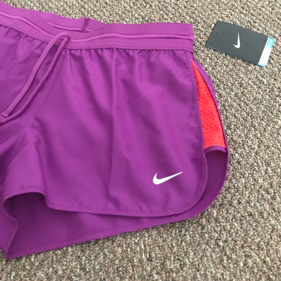 New DRI-FIT NIKE 🏃 Running Short purple red sz M - Picture 2 of 8