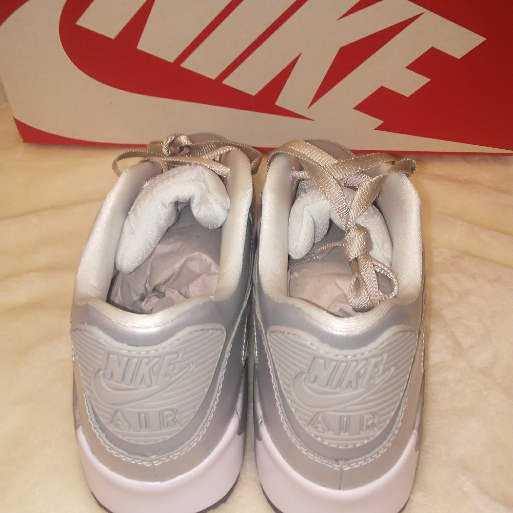 Women's/Girls Nike Air Max 90 Sz 7y/8.5w - Picture 4 of 8