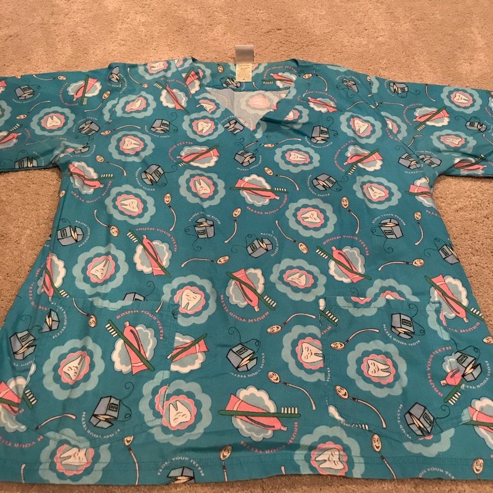 Scrub top