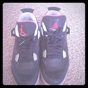 Jordan 4, black cement(2012 )
