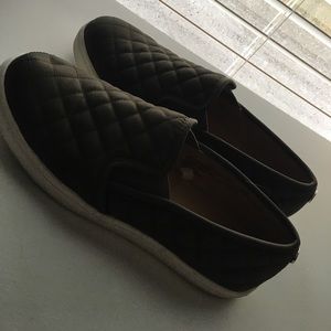 Mossimo slip on shoes