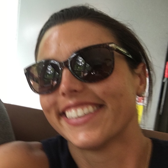 Meet your Posher, Leigh - Picture 1 of 1
