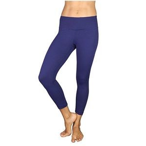 90 degree by reflex
Prove them wrong yoga capris