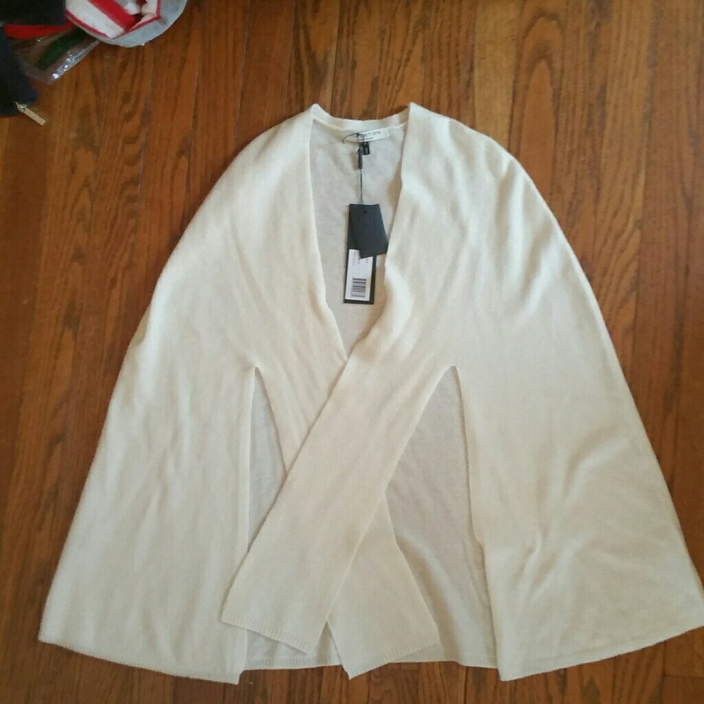 NWT Halston Heritage Soft Ivory Wrap Cape