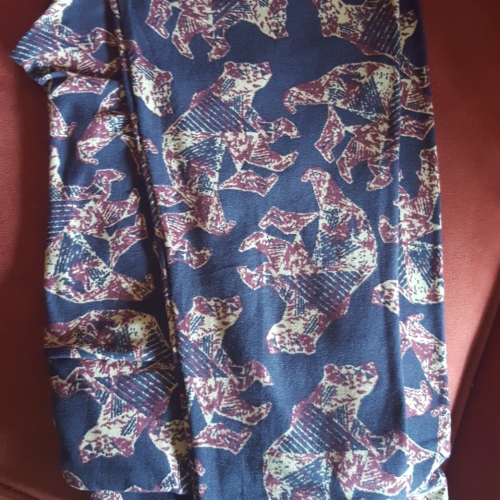 LULAROE BEAR TC LEGGINGS