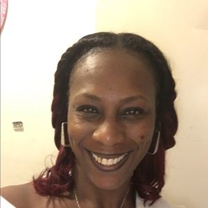 Meet your Posher, Deidra