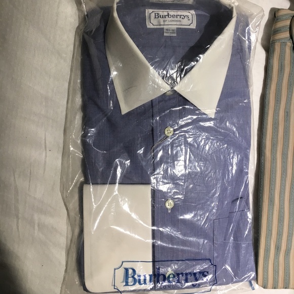 BURBERRYS OF LONDON! VINTAGE BUTTON DOWNS.. - Picture 2 of 7