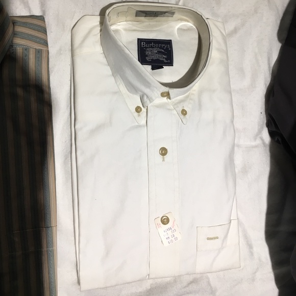 BURBERRYS OF LONDON! VINTAGE BUTTON DOWNS.. - Picture 4 of 7