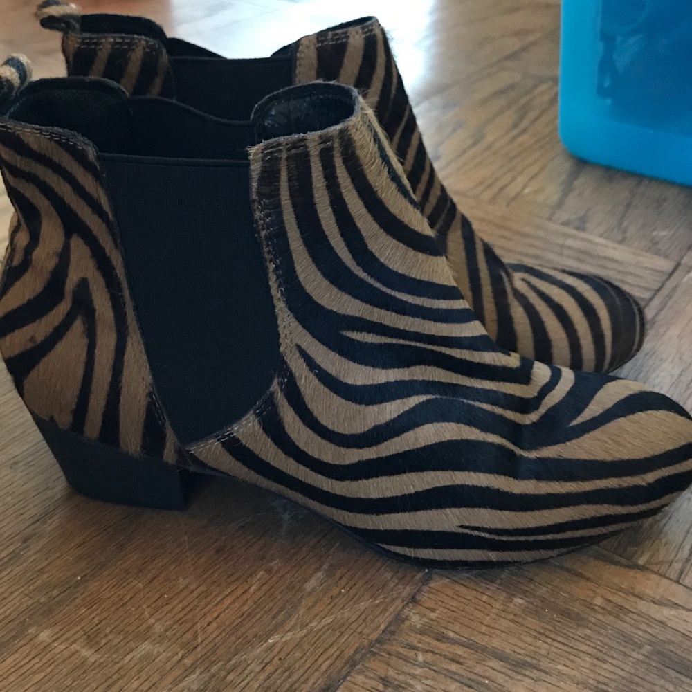 ALDO Zebra Print booties