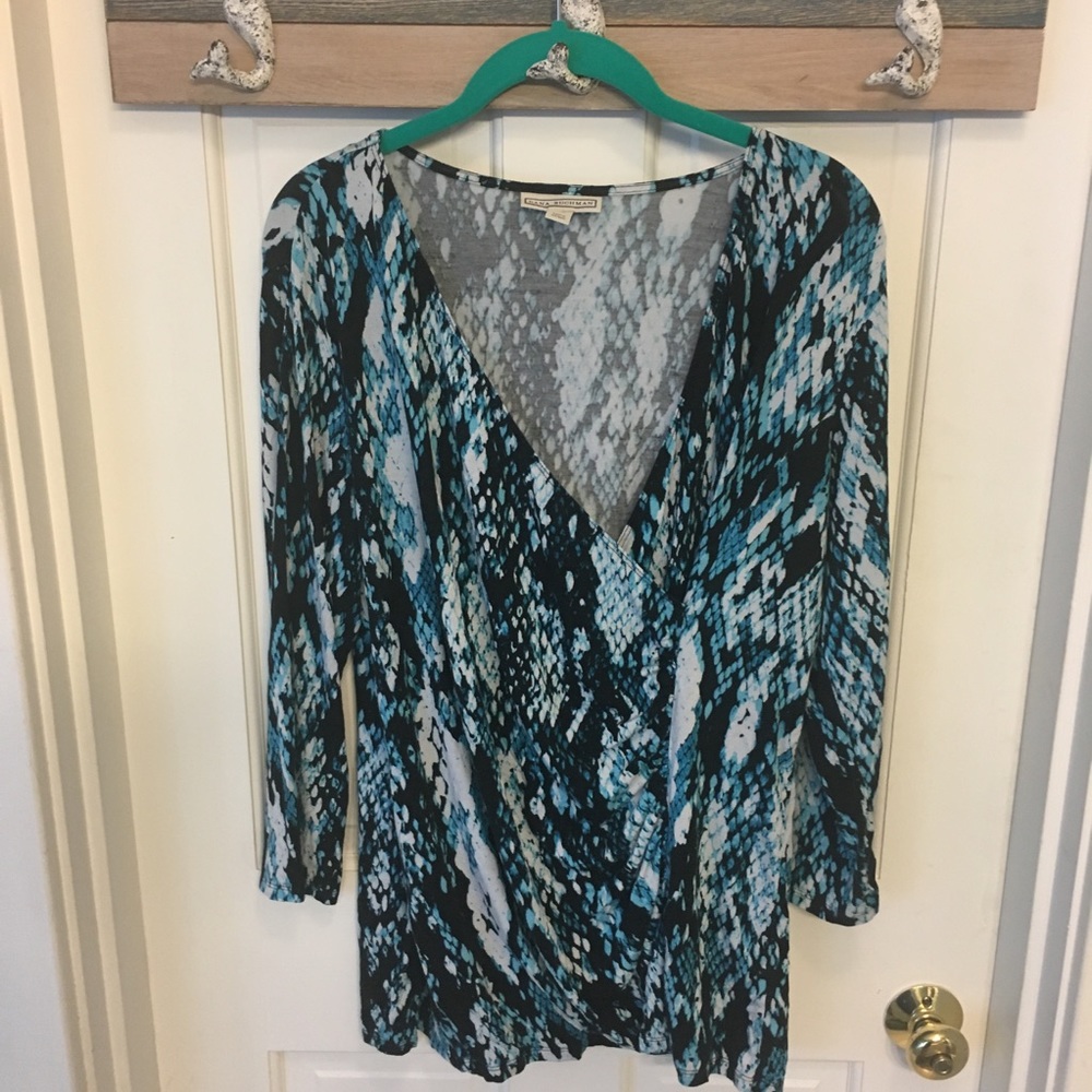 Dana Buchman adventurous animal print blouse!!