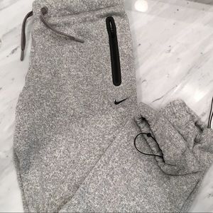 ❄️NIKE Fleece Tech Jogger Sweatpants Worn Once