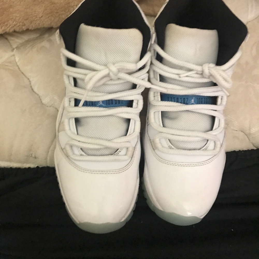 Legend blue Jordan 11's