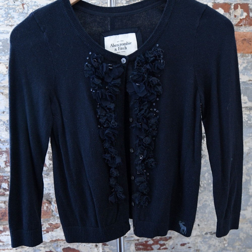 Floral Applique Crop Cardi