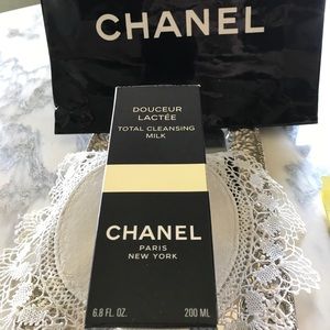 Douceur Lactee Total Cleansing Milk