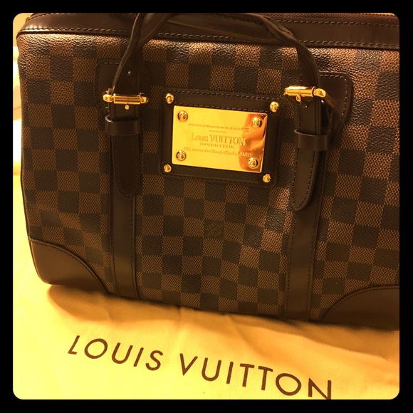 Authentic Louis Vuitton Berkeley Damier - Picture 1 of 5