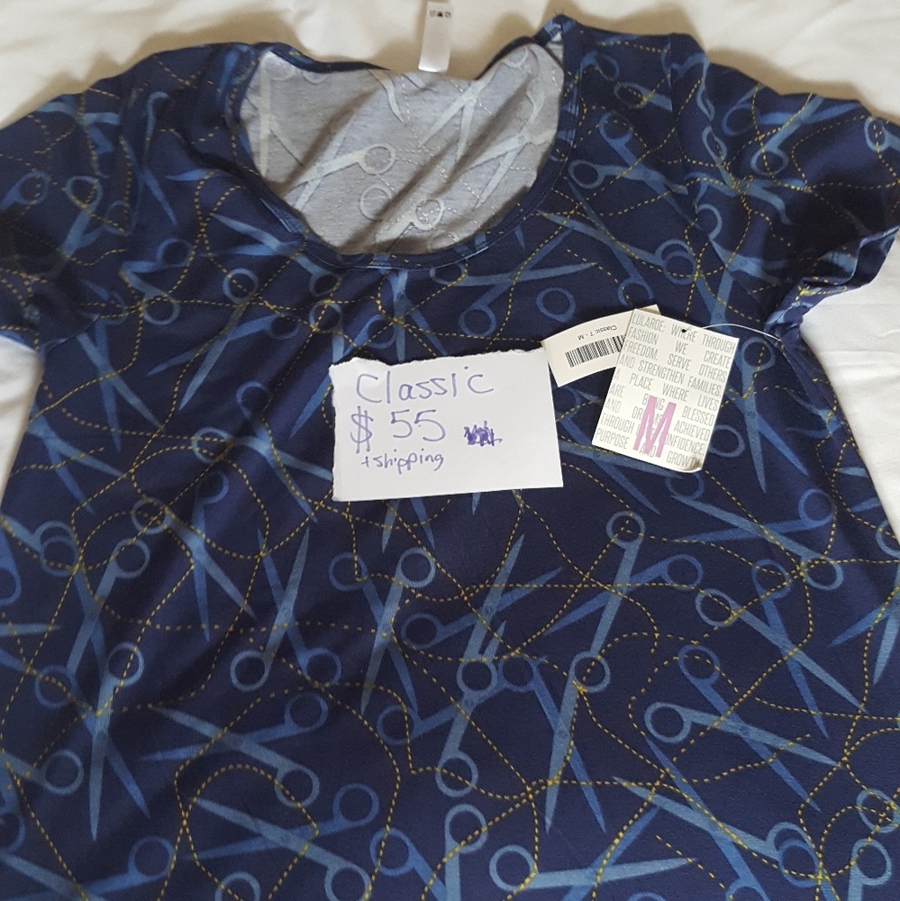 LULAROE CLASSIC T MEDIUM