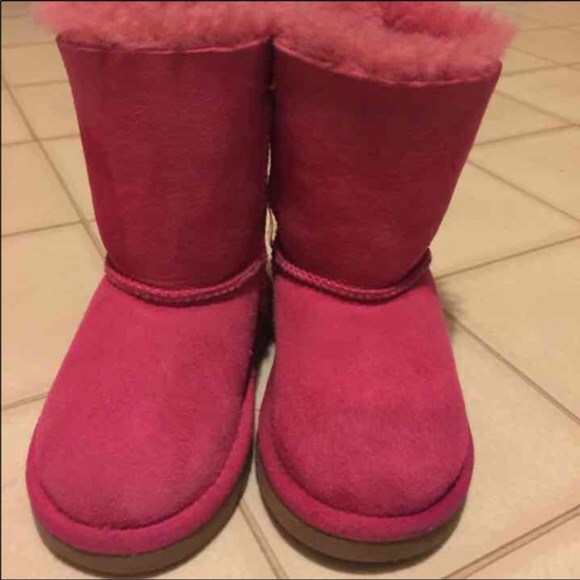 Pink uggs - Picture 2 of 5