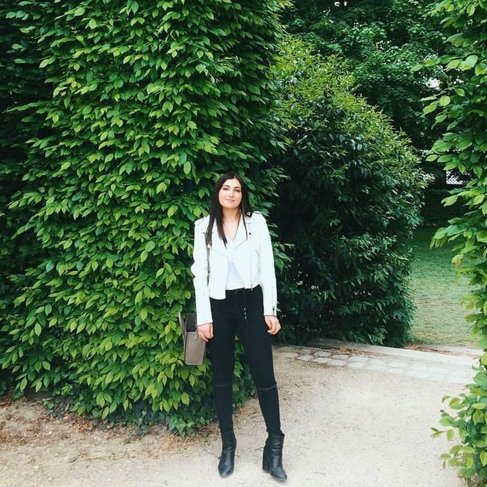 Meet your Posher, Caroline