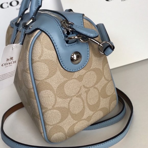 Coach mini signature handbag - Picture 3 of 5