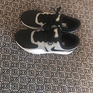 Brand new never worn Nike air max zero