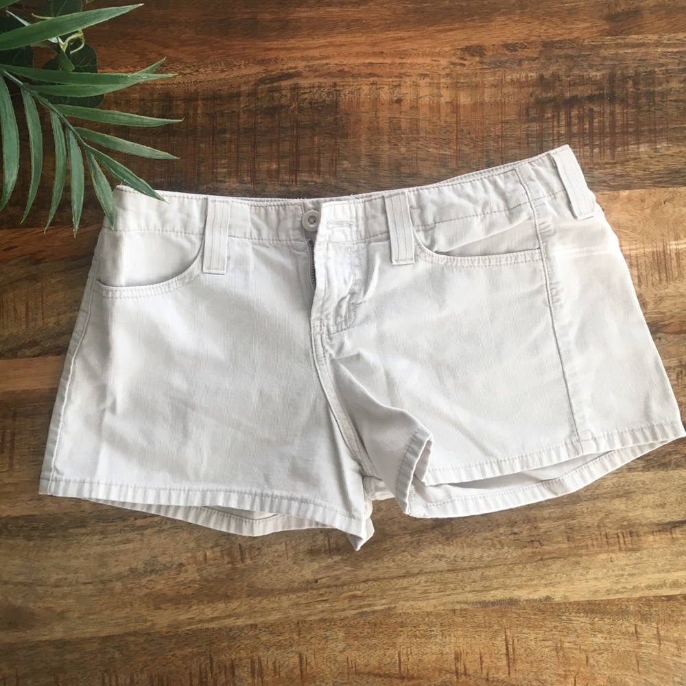 L.E.I khaki shorts