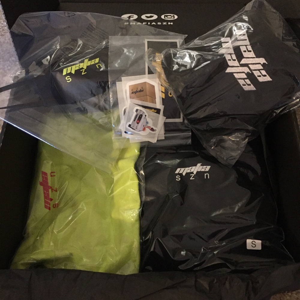 YEEZY MAFIA MYSTERY BOX SIZE SMALL #HYPEBEAST