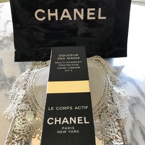 Chanel Douceur Des Mains
