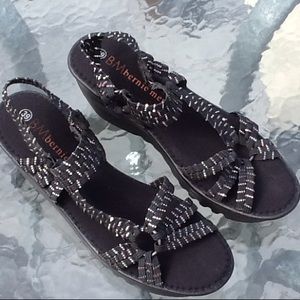 BERNIE MEV. Sandals