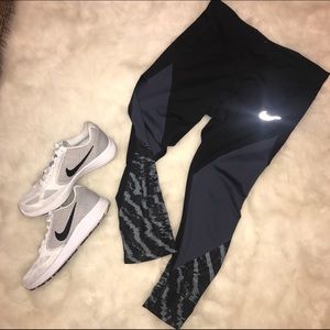Nike Running Capris in Black&Navy