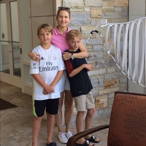 Meet your Posher, Dana