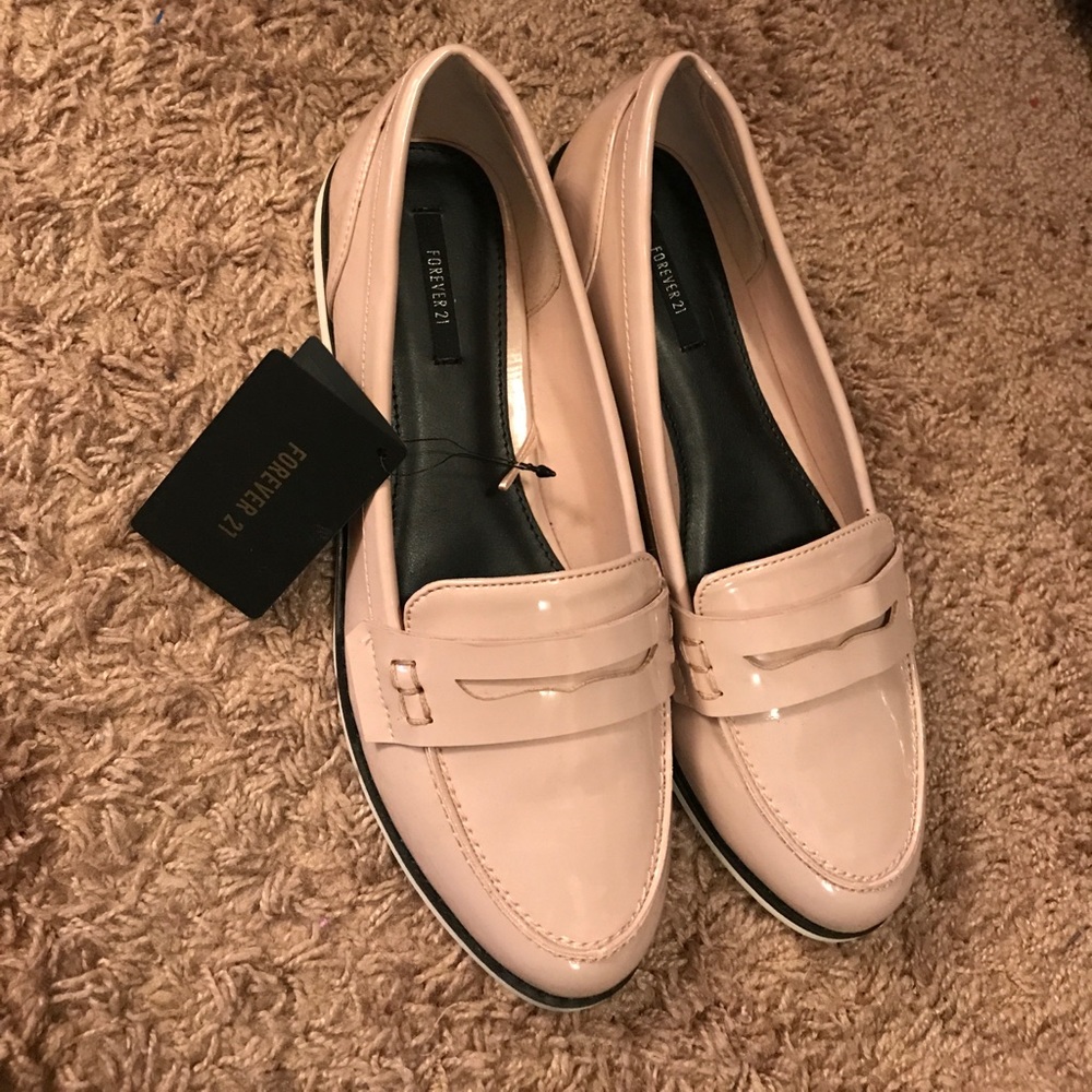 Blush loafer