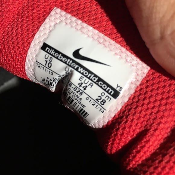 Grey/Red Nike Sneakers - Picture 4 of 4