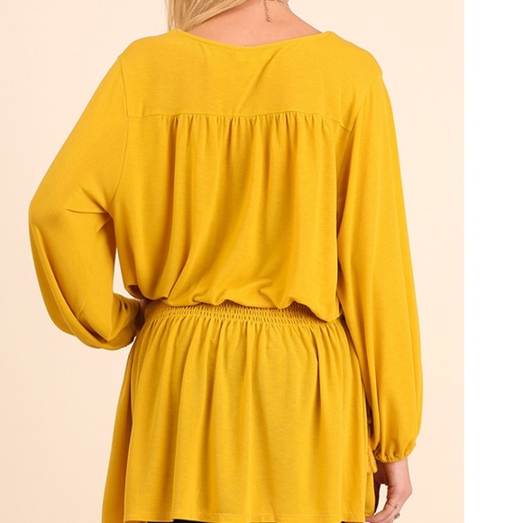 😍Mustard Tunic with Cinched Waist - Picture 3 of 3