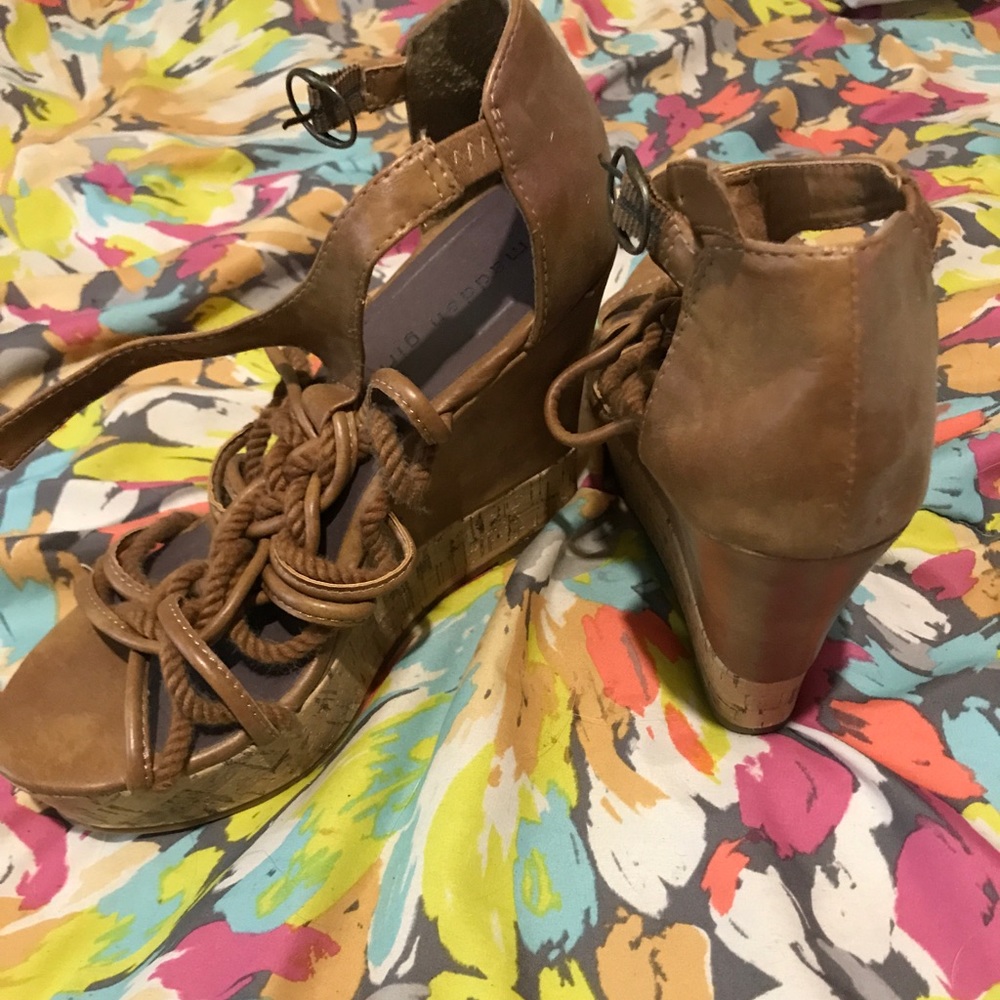 Madden Girl Wedges