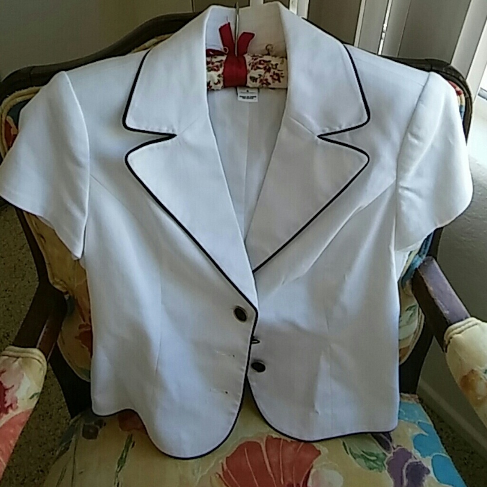 White House Black Market White Blazer.  Size 4