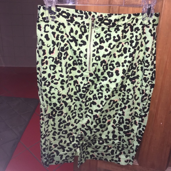 Skirt - Picture 2 of 3