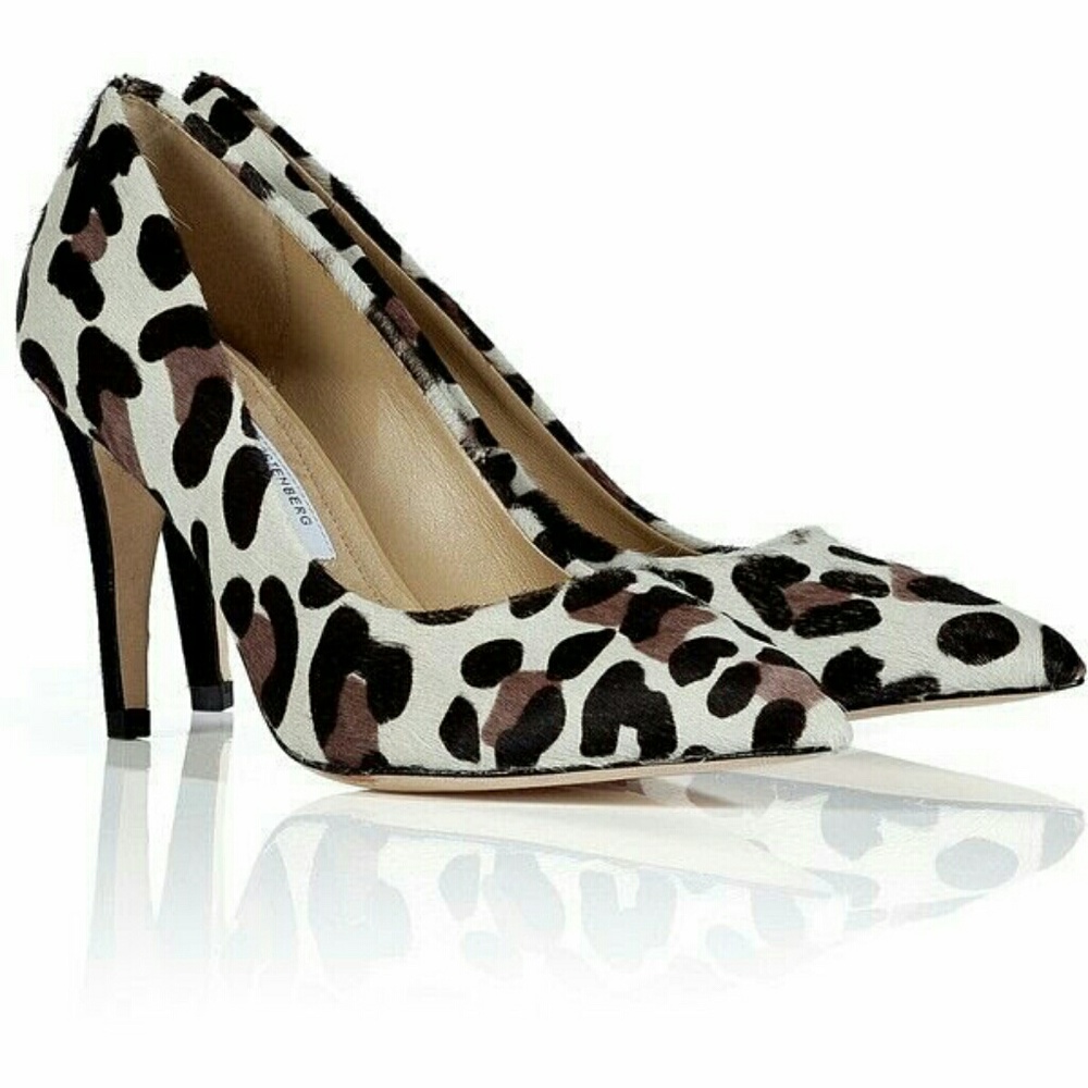 NWB DVF Alina Leopard Calf Hair Pump