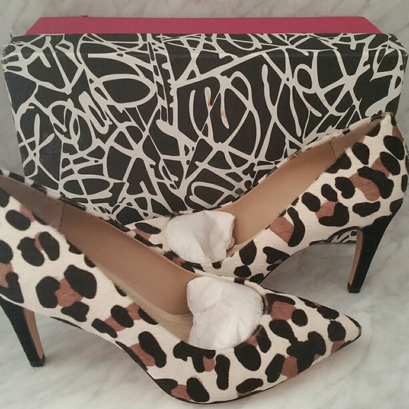 NWB DVF Alina Leopard Calf Hair Pump - Picture 2 of 8