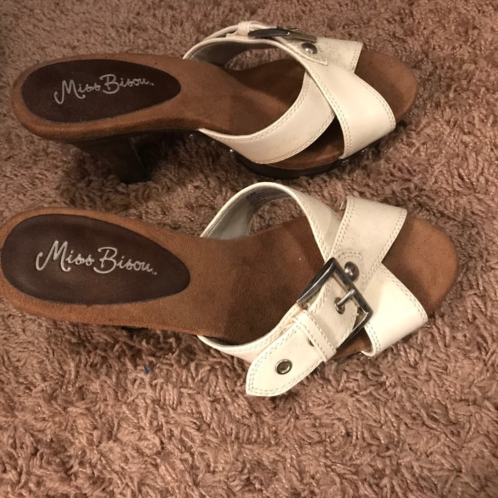 White wedges