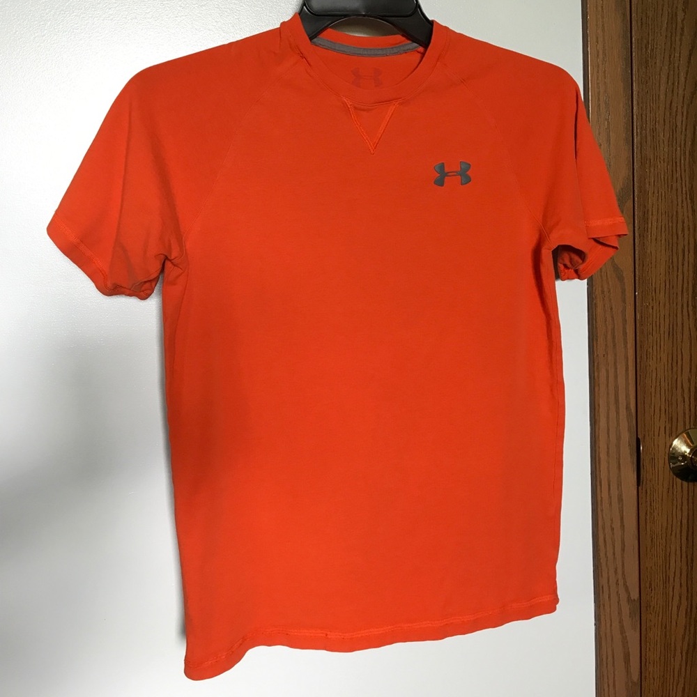UNDER ARMOUR SHIRT