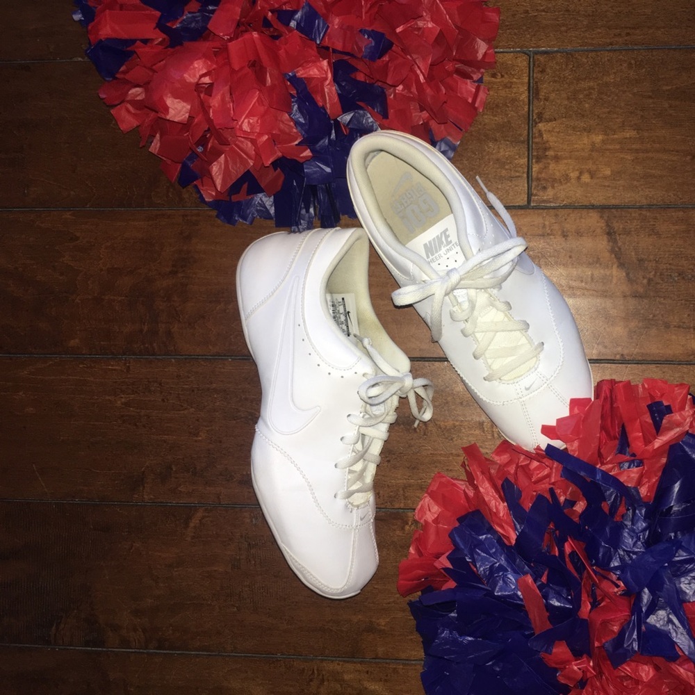 White nike cheer tennis shoes